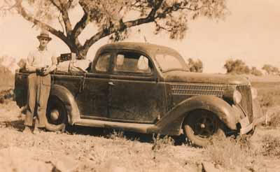 Portable radio on Ford